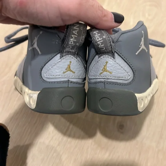 Jordan jumpman grey sneakers - Picture 3 of 5